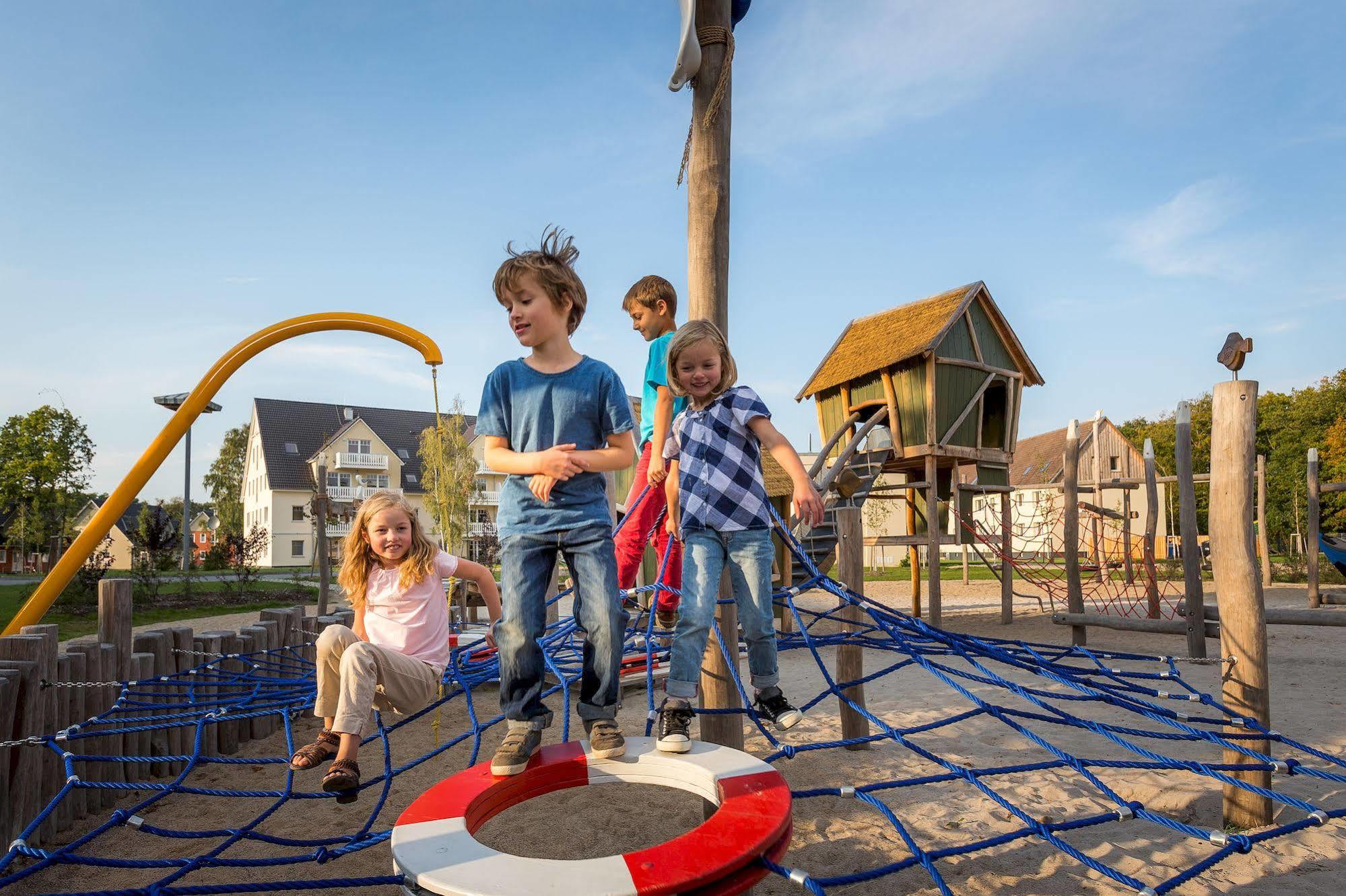Hotel Markgrafenheide 3*